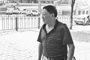重庆71岁老人参加司法考试：抓住最后一次机会